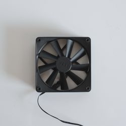 NZXT Fan (RF-Q12CR-B1)