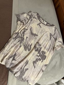 Womens Free People Crew Neck Tee Lavender Camo Size Small
