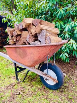 Seasoned Firewood For Sale 🔥