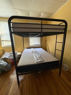 Double size bunk bed/mattresses
