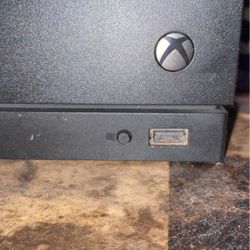 Xbox One X 