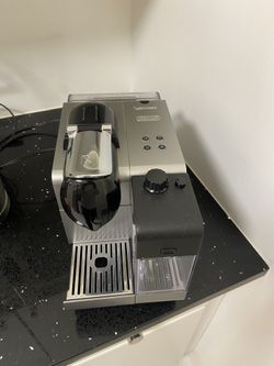 Nespresso DeLonghi Espresso Maker