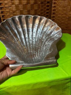 Vintage Aluminum Scallop Shell Serving Bowl / Catchall (13” x 12”)$30 CASH