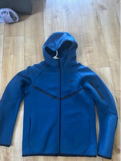 Blue Nike tech sweater