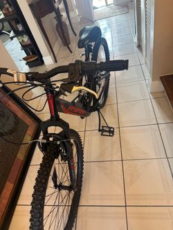 Hyper Mountain Bike Black and Red