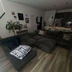 U Shape Sectional With Ottoman 