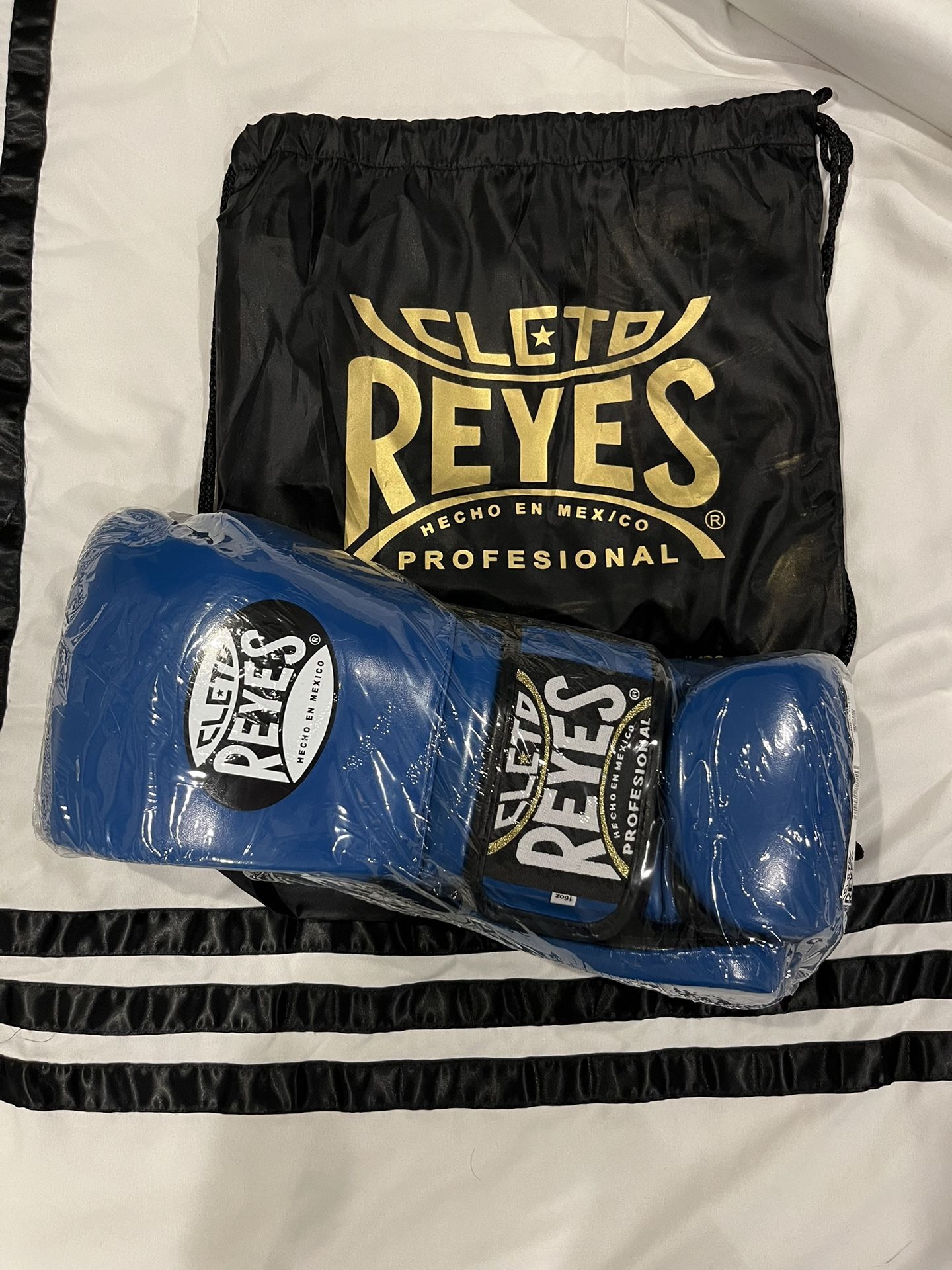 Cleto Reyes Boxing Gloves