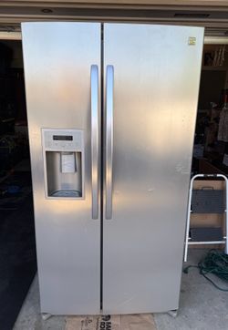 Kenmore (LG Made) Refrigerador gris Side-by-Side - ¡SÚPER LIMPIO!