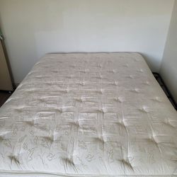 QUEEN MATTRESS WHIT FRAME AND FULL BED FRAME