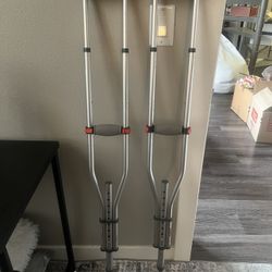 Walgreens Adjustable Walking Crutches  Up To 300 lb Capacity