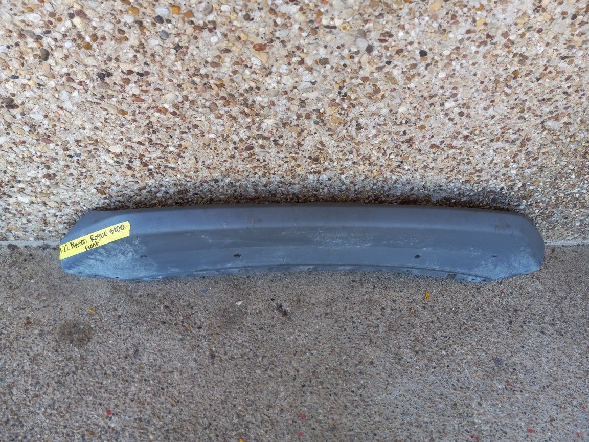2021-22 Nissan Rogue Front Bumper Molding