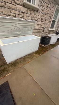 Freezer/fridge/cooler