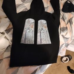 WHO DECIDES WAR HOODIE SZ M