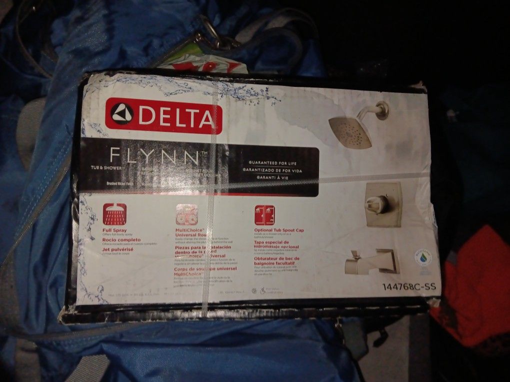 Delta Flynn Tub And Shower for Sale in Shoreline, WA OfferUp