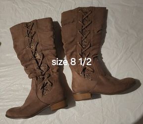 Boots Size 8.5 