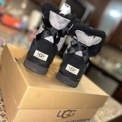 Bailey Bow snake skin UGGs