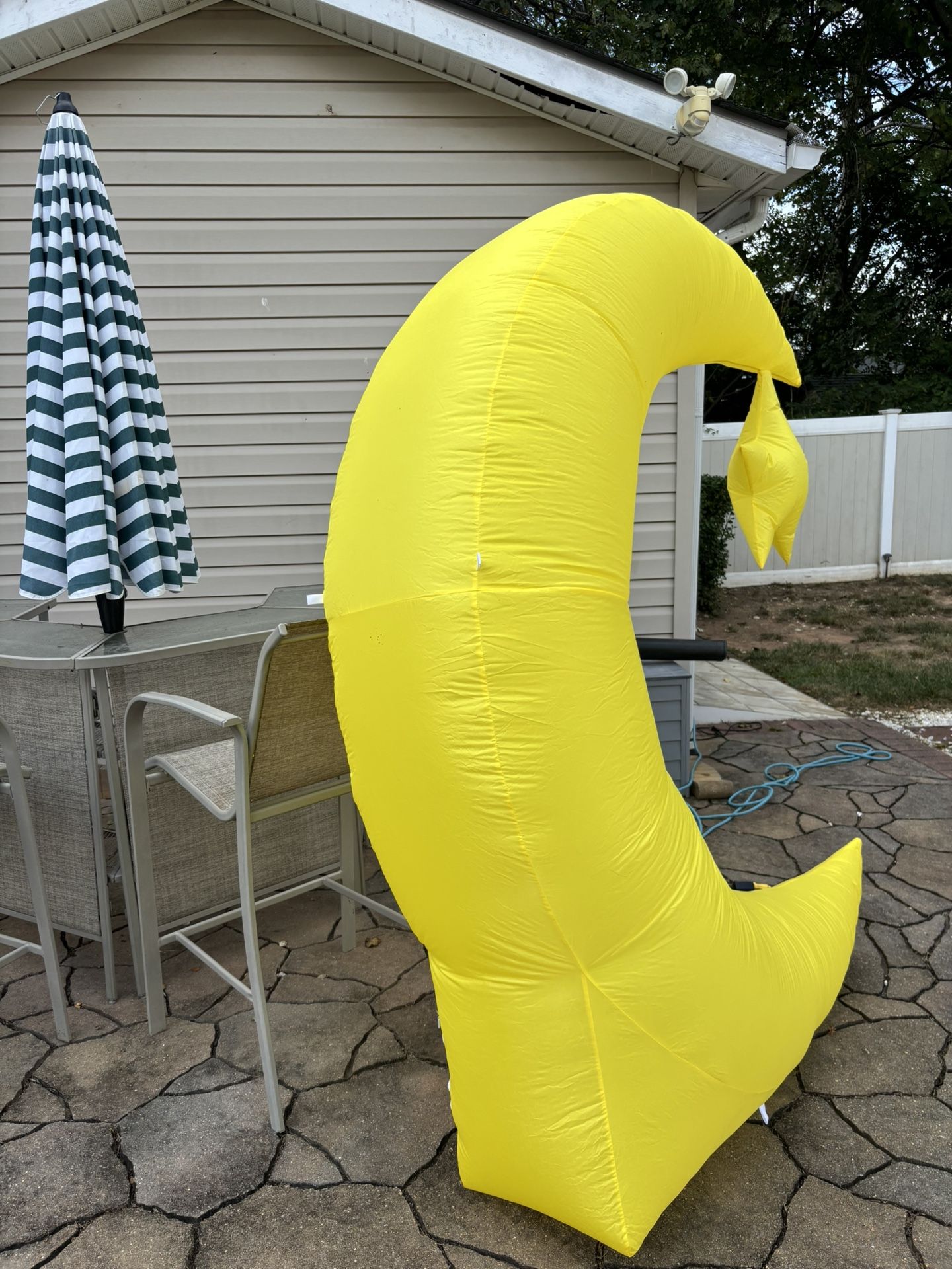 Large blowup decorations