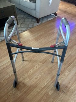 Lightweight aluminum walker