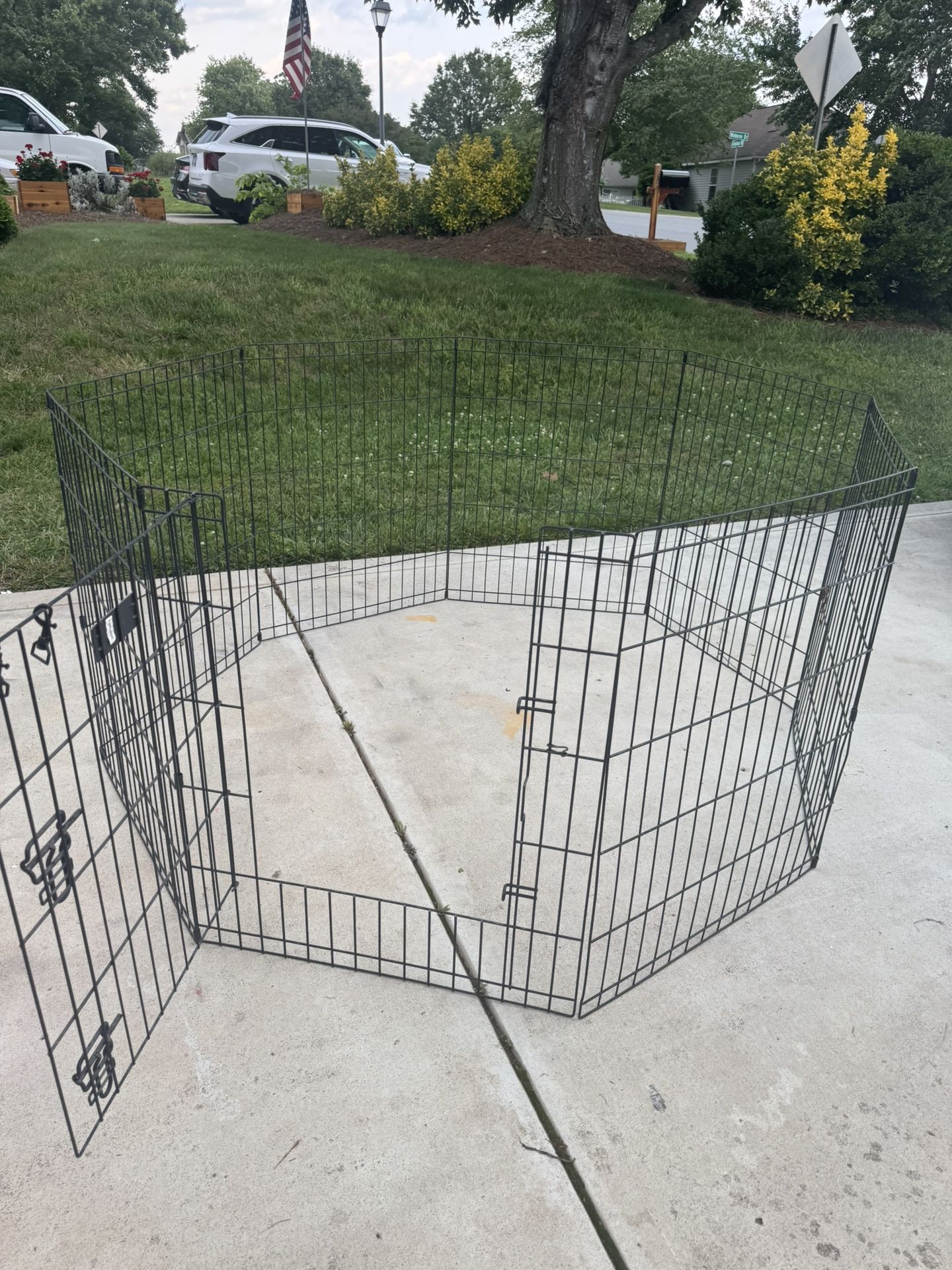 8 panels PET playpen with gate / 30” tall And 60” round