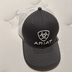 Gray And White Ariat Cowboy SnapBack Hat 