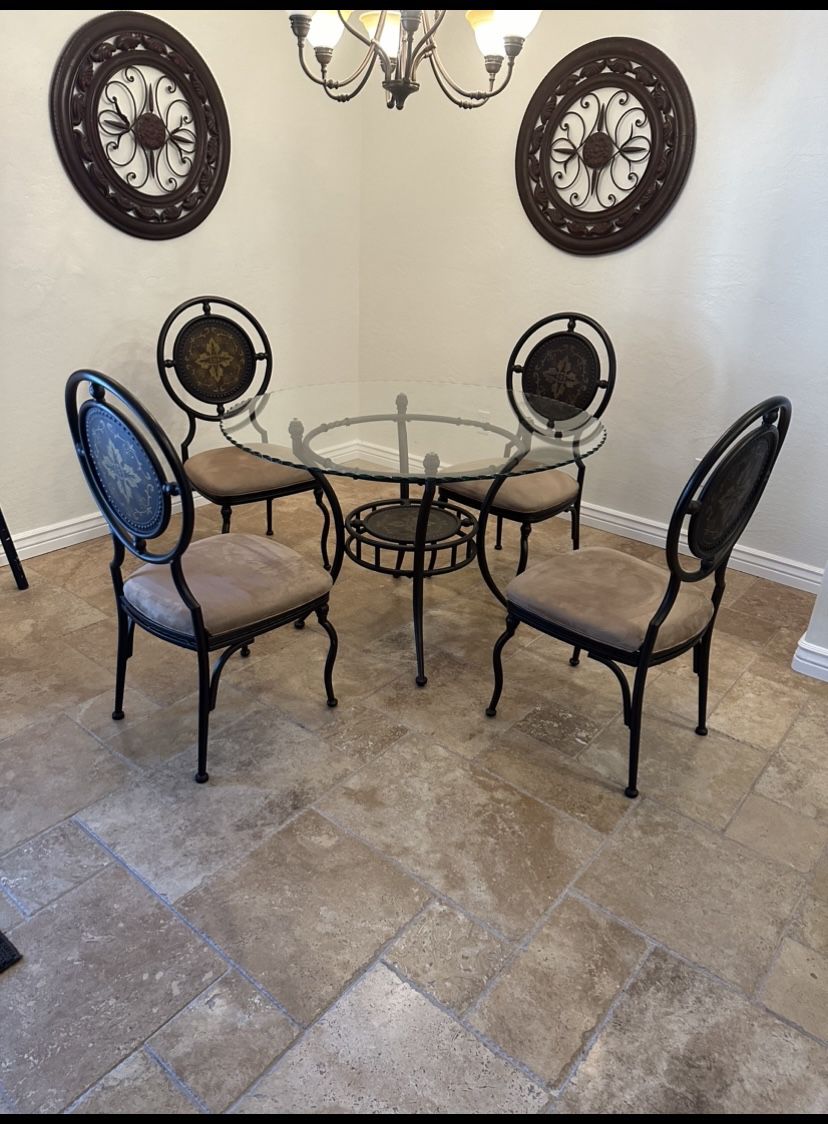 Dining Set Table And 4 Chairs