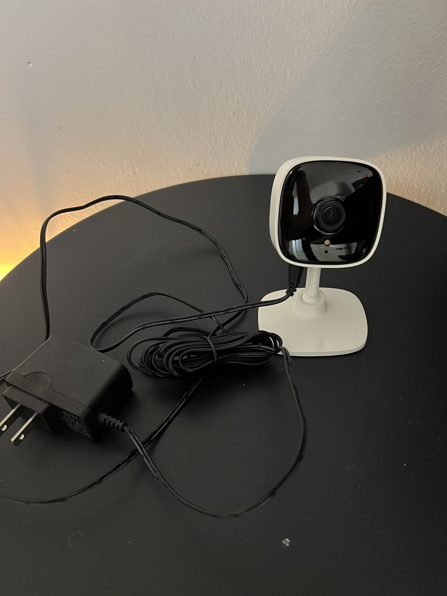 Tapo home security Wi-Fi camera w/ 64G Memory Card