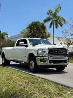 RAM CUMMINS 3500 LARAMIE 2019