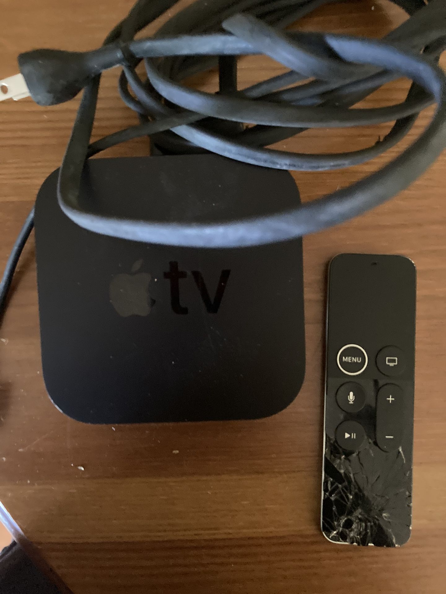APPLE TV With Cables And Remote