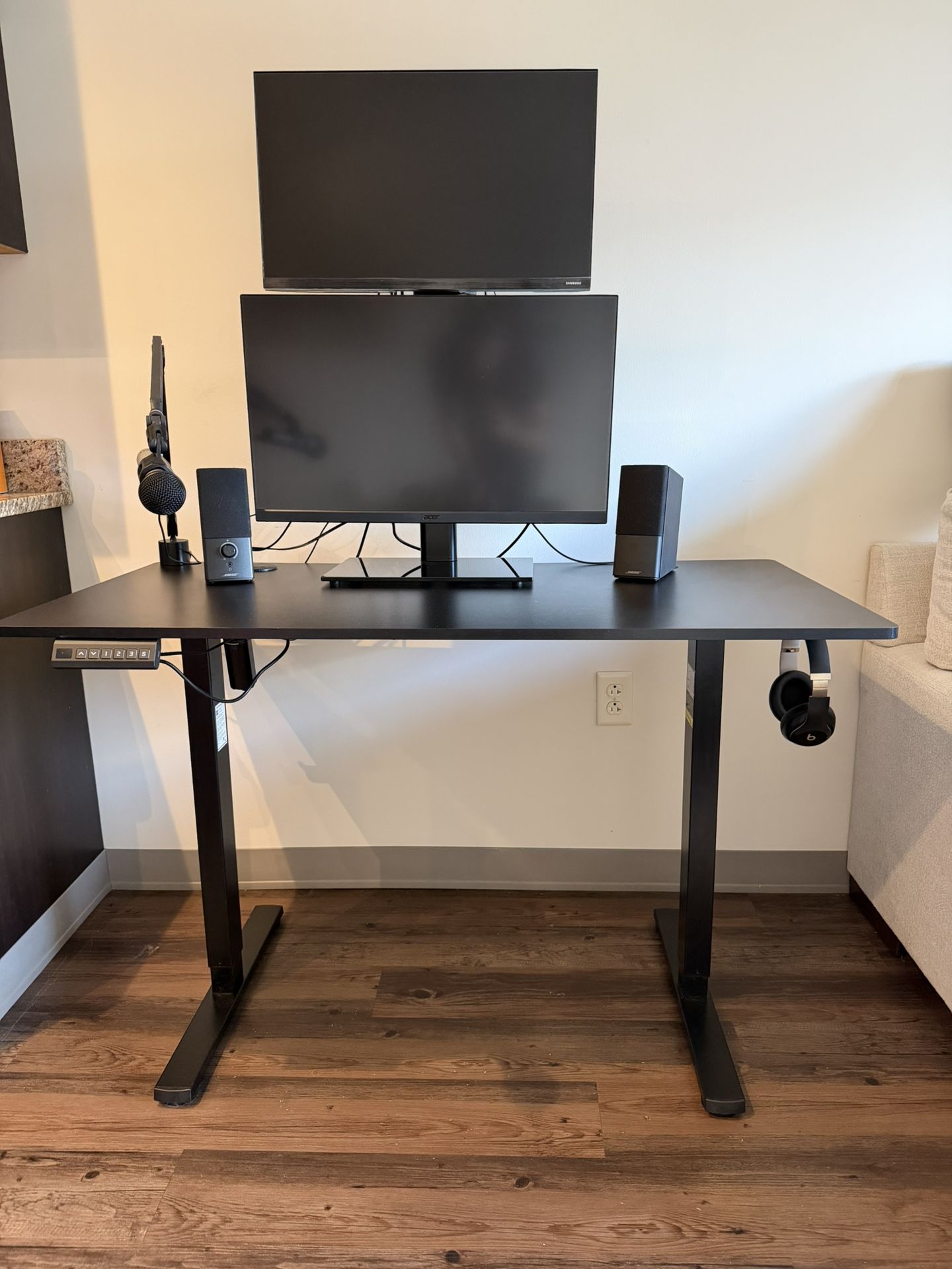 Adjustable Height Desk 