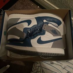 Air Jordan Retro 1s size 10.5