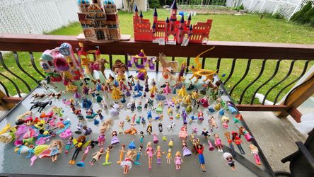 Huge Mixed Disney Princess Toys & Girl Toys & Castle Toy Lot