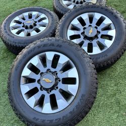 Chevy Silverado 2500 Take off 2k miles rims and tires like new set 275/65/20. 