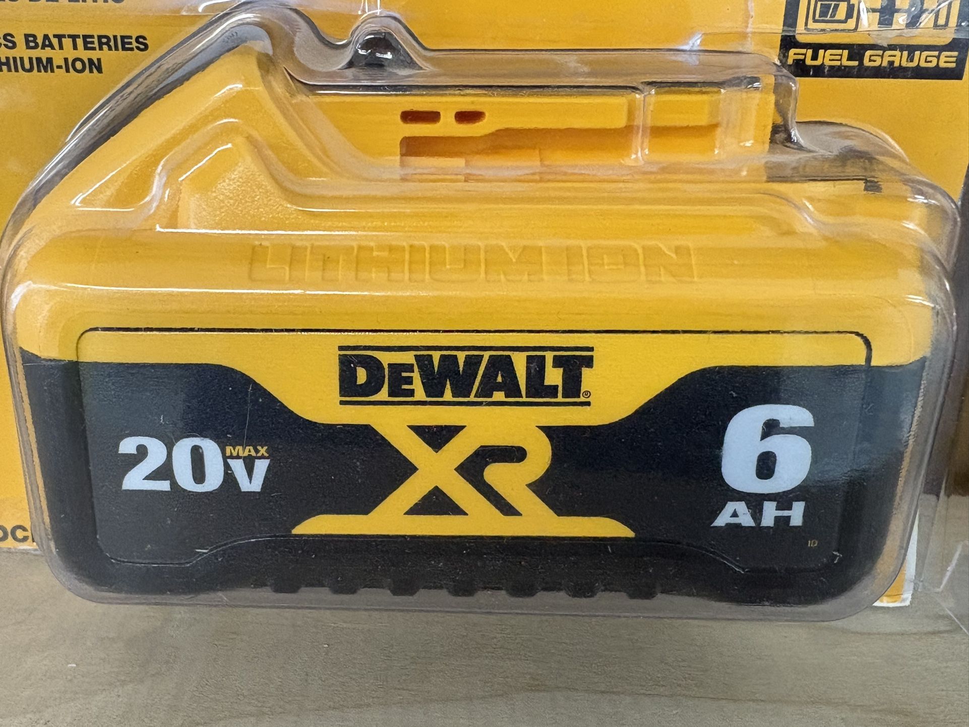 NEW! DeWalt 20V XR 6Ah Battery