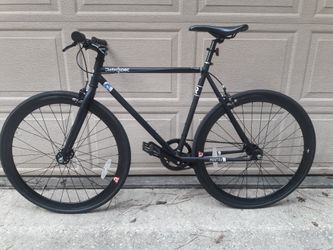 Retrospec Mantra V2 Matte Black Single Speed Bike Size 53 for Sale in Cypress TX OfferUp