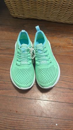 Crocs Kids Literide Pacer Sneakers Size J2