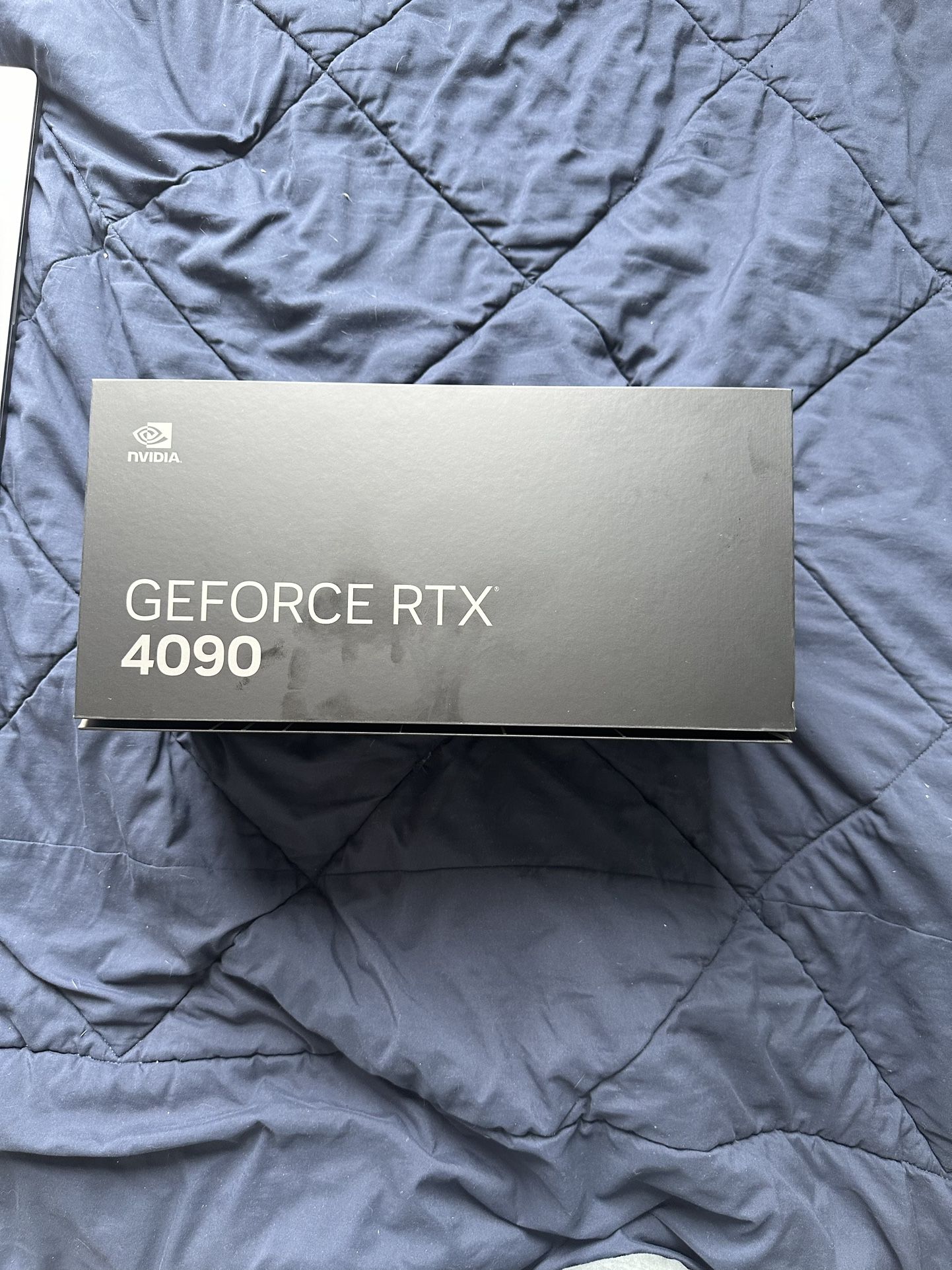 NVIDIA - GeForce RTX 4090 24GB GDDR6X Graphics Card - Titanium and black