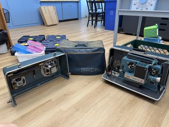 GraFlex 16mm Vintage Movie Projector.