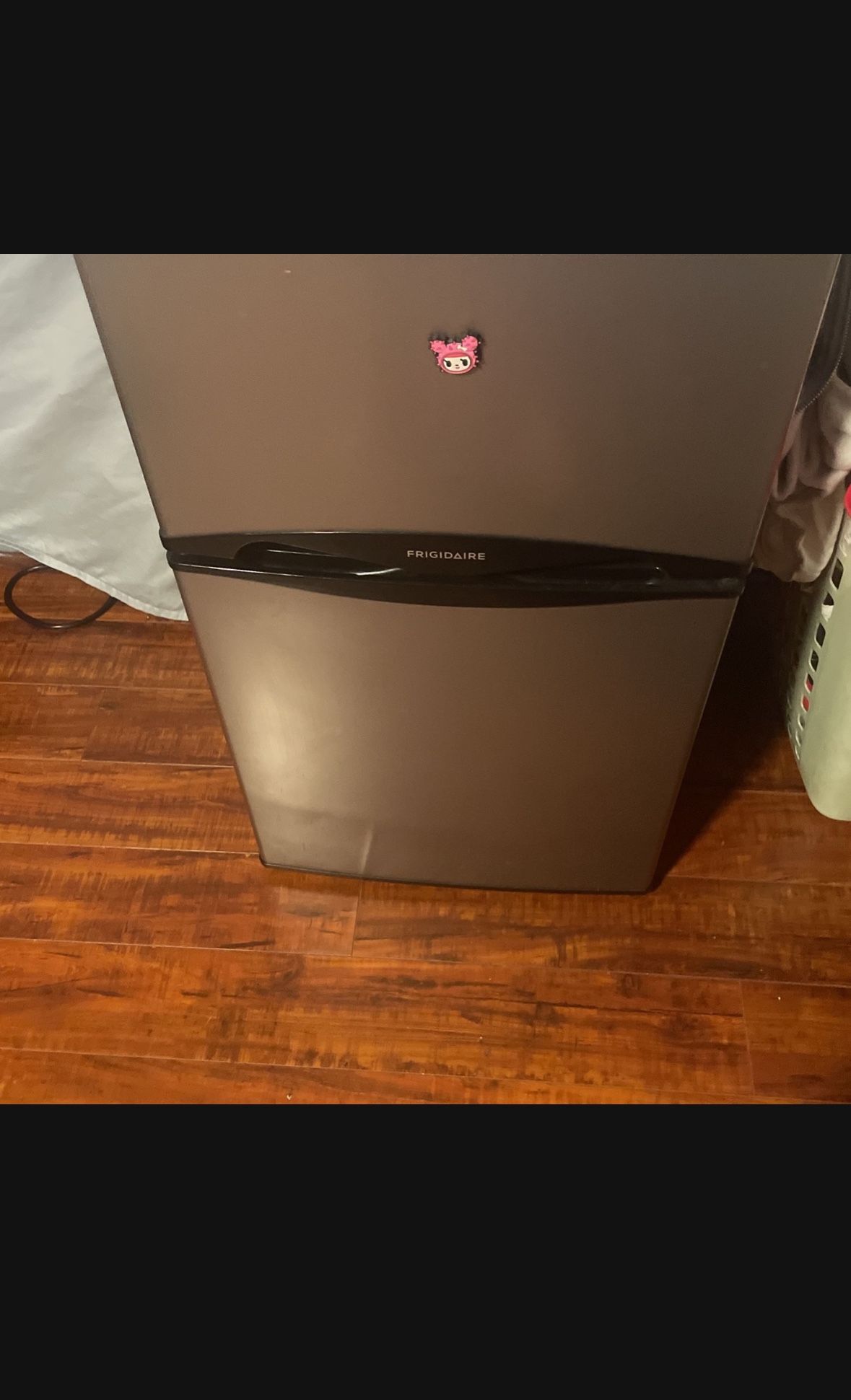 Medium Sized Mini Fridge