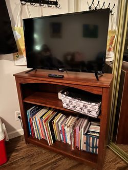 32” Smart TV and Bookshelf