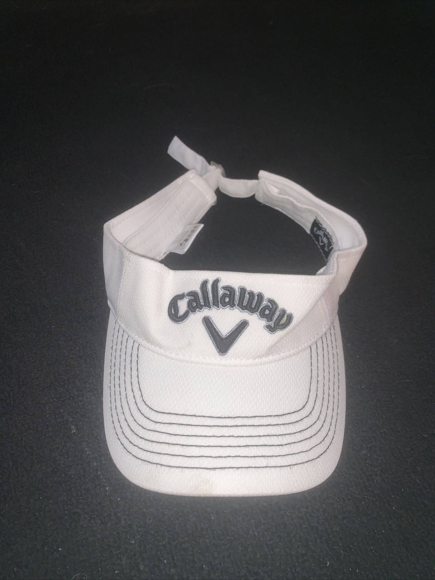 Callaway Golf Visor Strapback Hat  Cap Adjustable. White.