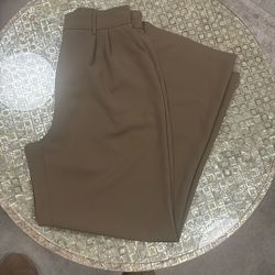 Work Pants Dark Tan Medium Women’s Wide Leg. Pockets And Pleated Front