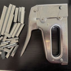 Arrow T50 Heavy Duty Staple Gun 🖇️⚙️ (with staples)