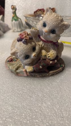 Vintage Big Eyed Kitten Figurine Pair Floral Boots Cute Cat Decor