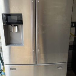Samsung Stainless steel fridge.