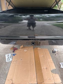 99-06 Silverado hidden hitch for roll pan