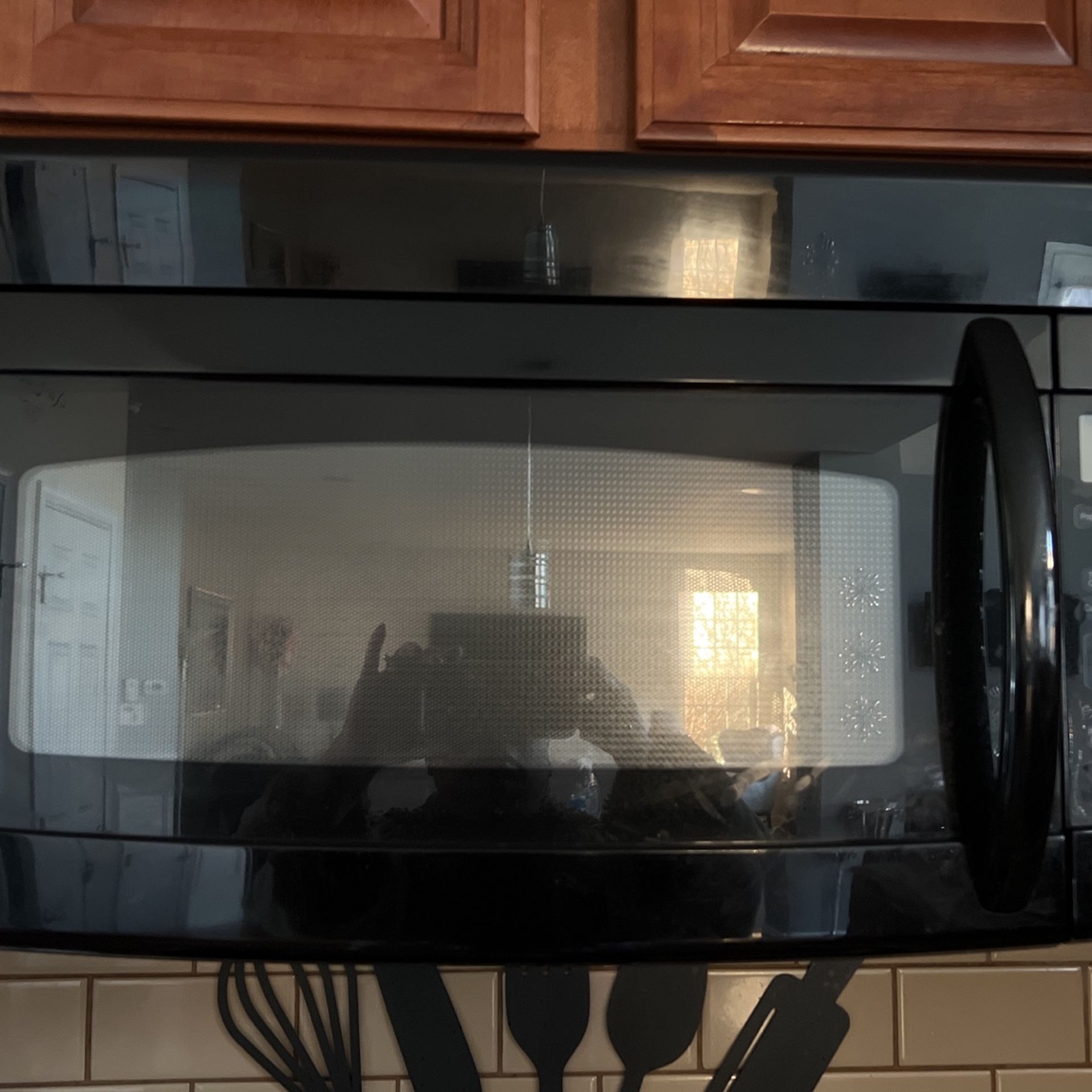 GE Microwave Oven