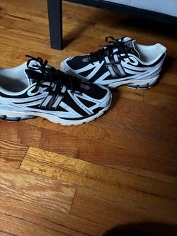 New Balance Running Sneakers Black White