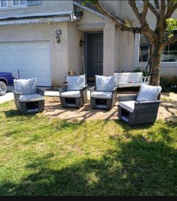 Four piece patio chair set outdoor patio furniture brand new patio furniture set underneath storage / pet friendly pet bed New 🆕