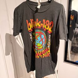 Blink-182 2023-2024 World Tour T-Shirt M