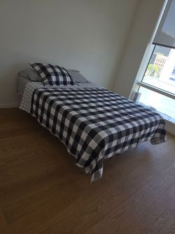 Queen foam matress brand new never used